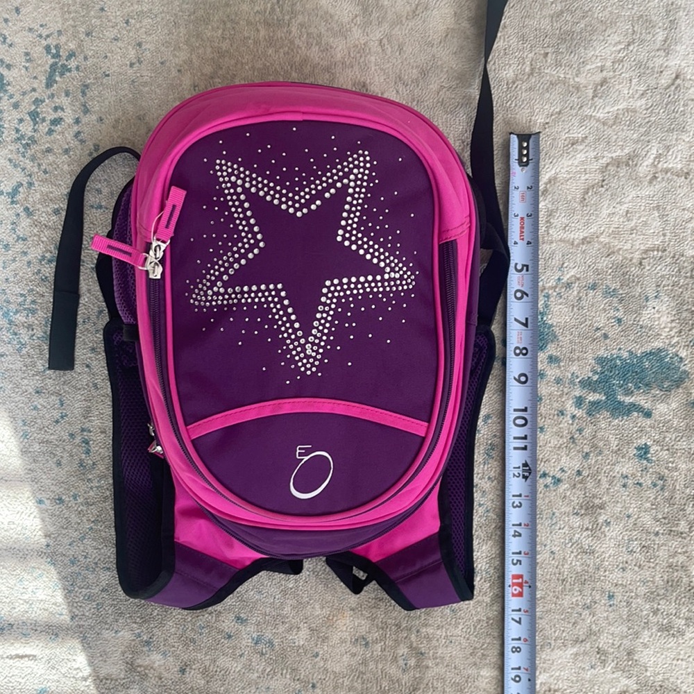 Kids back pack like new